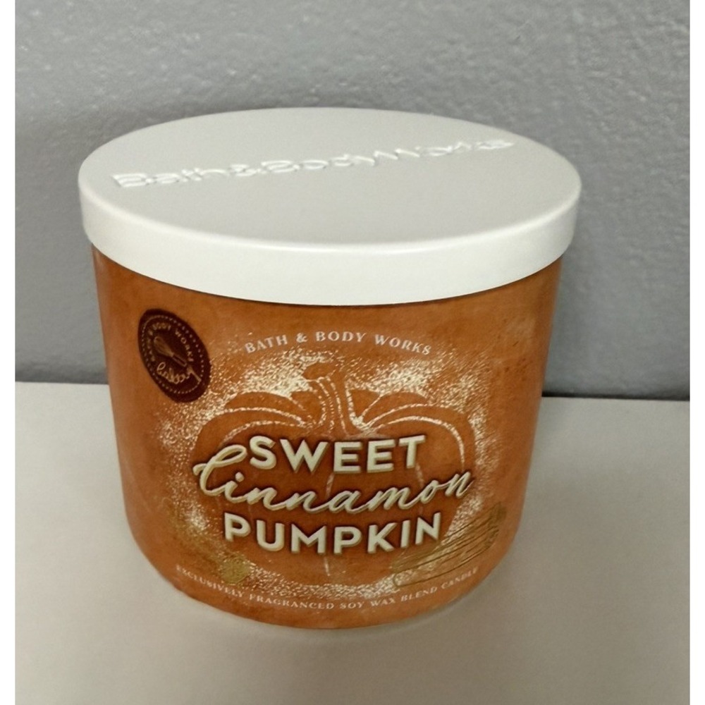 New Bath & Body Works SWEET CINNAMON PUMPKIN 3 Wick Candle 14.5 oz